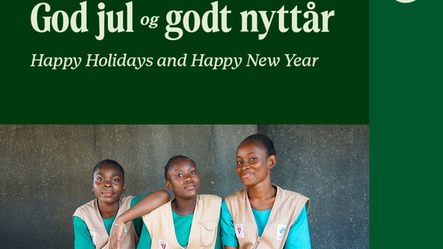 Norad ønsker God jul og Godt nyttår til alle samarbeidspartnere, kollegaer og venner! På bildet finner du Chancellevie Ozine, Sabrin Nkonde og Astrid Ntumba (fra venstre til høyre), som jobber på en norskstøttet helseklinikk i Kinshasa, DR Kongo, hvor kvinner og ungdom får veiledning om prevensjon og familieplanlegging.