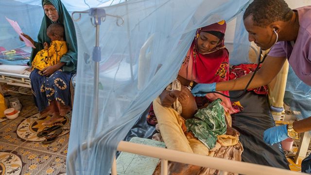 Aid in refugee camp
