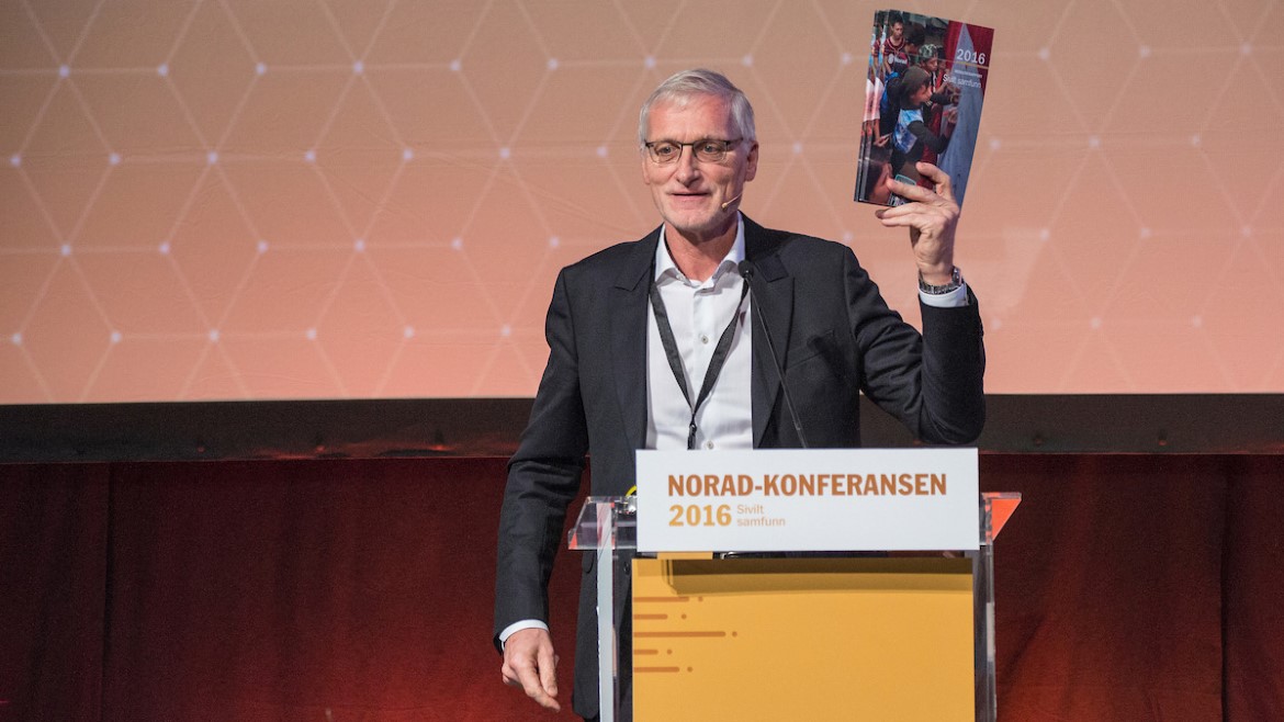 Jon Lomøy presenterer resultarapporten 2016
