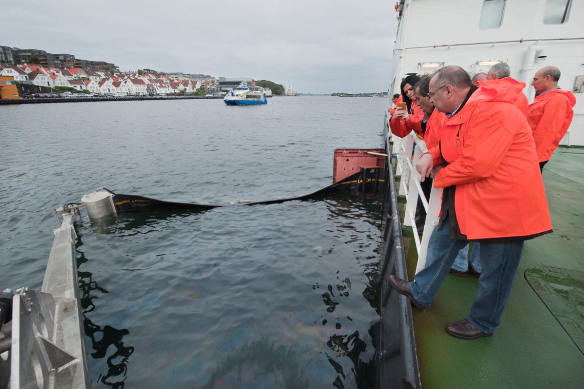 Oljevernøvelse i Stavanger med deltakere fra Olje for utvikling-programmet