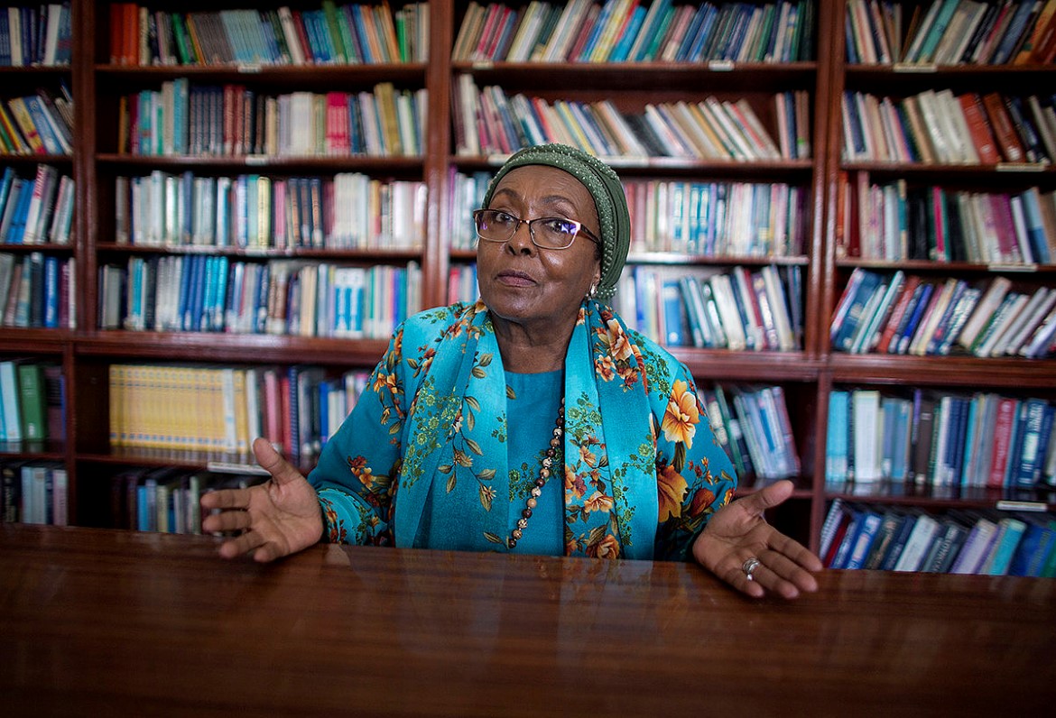 Edna Adan Ismail hadde toppjobb i FN, men reiste hjem for å utdanne jordmødre. 