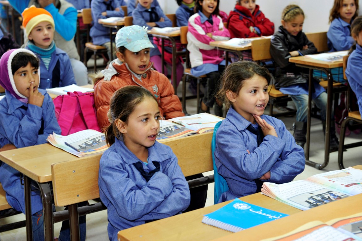 Barn i klasserom i flyktningleiren Za'atri i Jordan