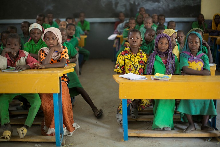 Skolebarn ved Tsjadsjøen