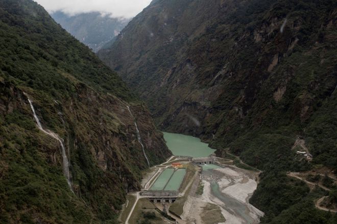 Storskala: Upper Tamakoshi bruker eit fall på 822 meter og har to basseng for vassinntak.