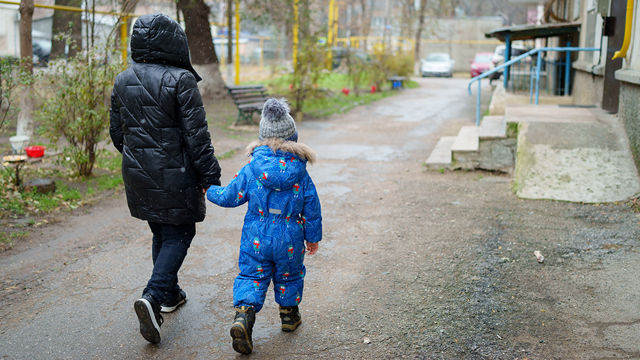 Suzanna, en trebarnsmor i Moldova, kjenner altfor godt til vinterens harde virkelighet.