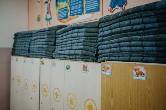 Blankets in hospital shelf